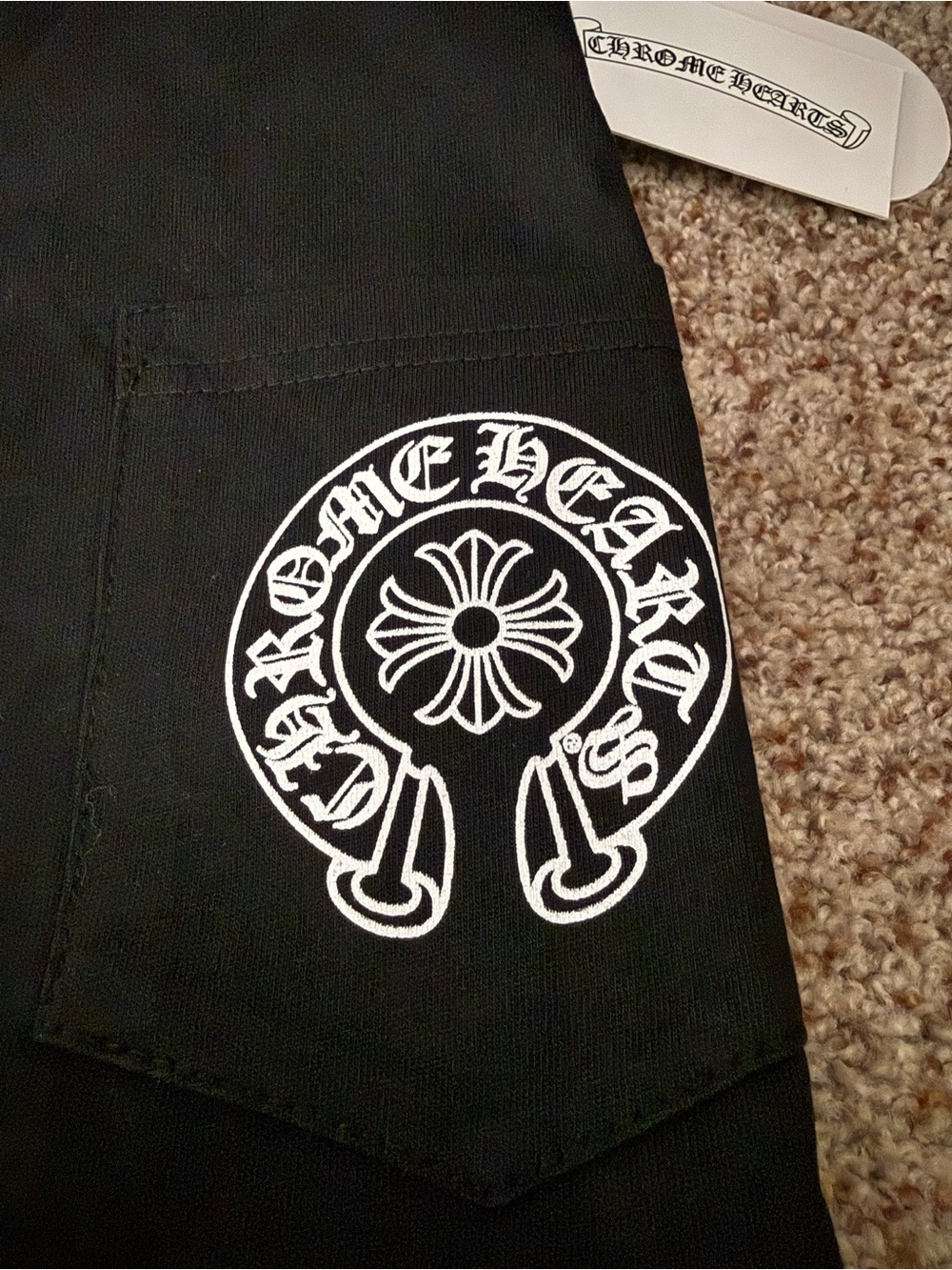 Black Long-Sleeve Graphic - Picture 2 of 12